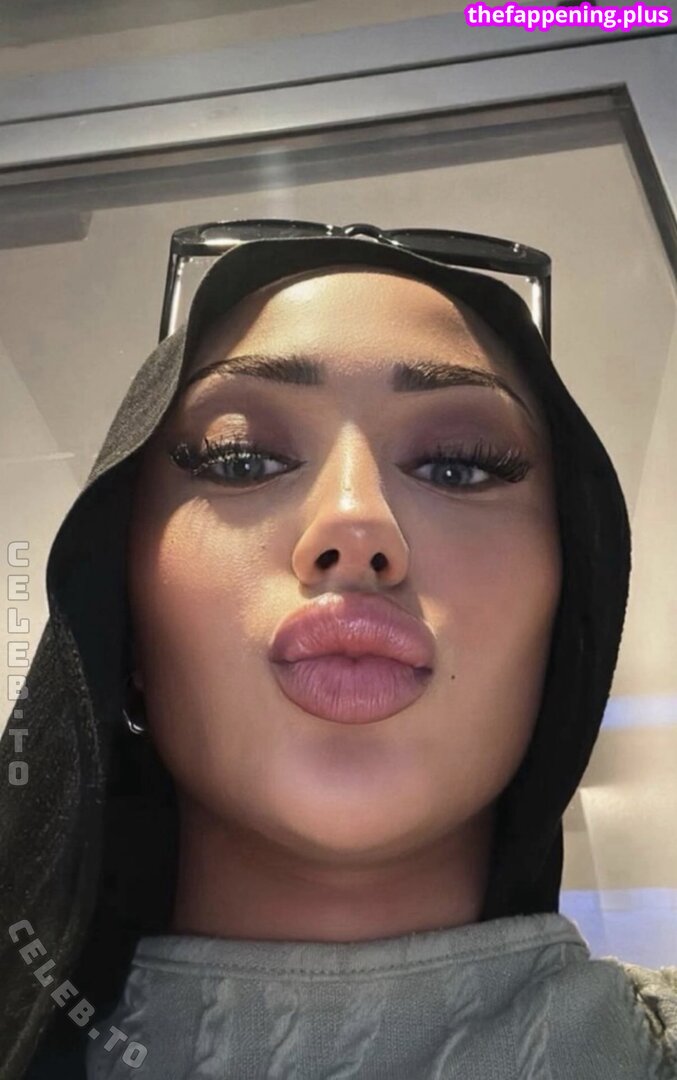 Iiso.abyy / iso.abyy Fotografie OnlyFans Dezbrăcată #1