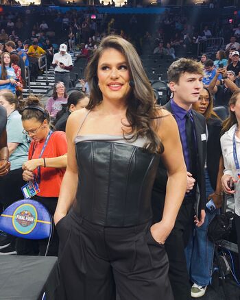 Full leaked Ilona maher private onlyfans photo