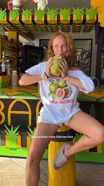 Full leaked Ilonaaln private onlyfans photo