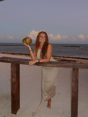 Full leaked Ilonaaln private onlyfans photo