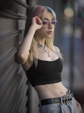 Full leaked Iluvmeww page private onlyfans photo