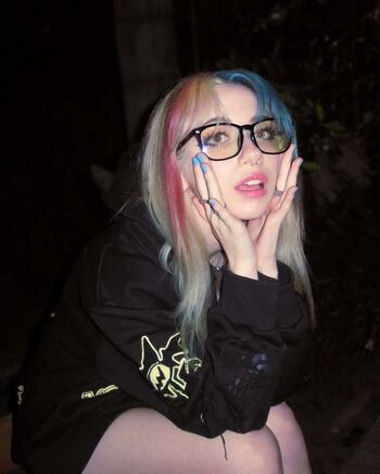 Full leaked Iluvmeww page private onlyfans photo