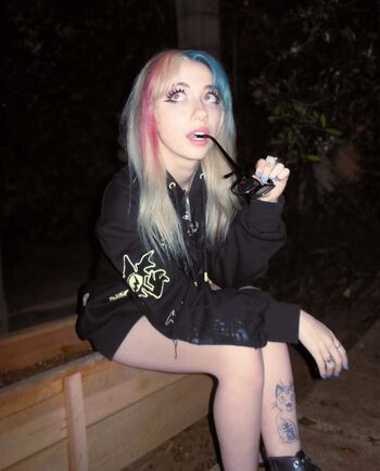 Full leaked Iluvmeww page private onlyfans photo