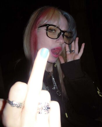 Full leaked Iluvmeww page private onlyfans photo