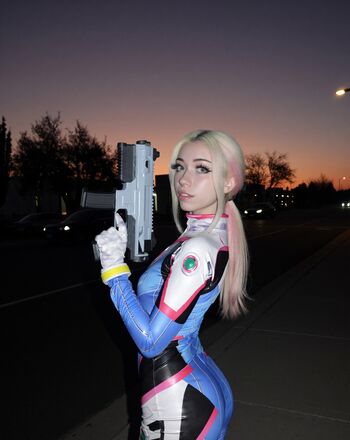 Full leaked Iluvmeww page private onlyfans photo