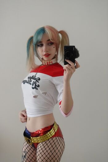 Full leaked Iluvmeww page private onlyfans photo