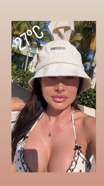 Full leaked Imoszka private onlyfans photo