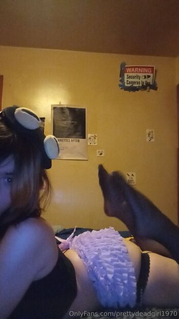 Full leaked Imprettydeadgirl private onlyfans photo