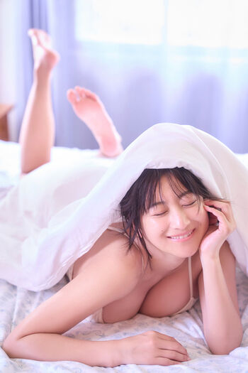 Ina Enohara 榎原依那