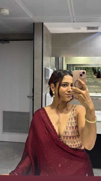 Full leaked Indian girls page private onlyfans photo