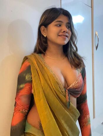 Full leaked Indian girls page private onlyfans photo