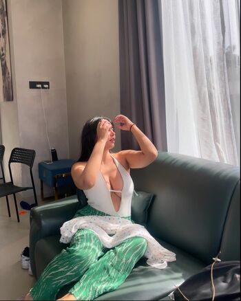 Full leaked Indian girls page private onlyfans photo