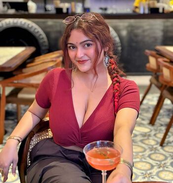 Full leaked Indian girls private onlyfans photo