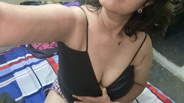 Full leaked Indian naughty stuff private onlyfans photo