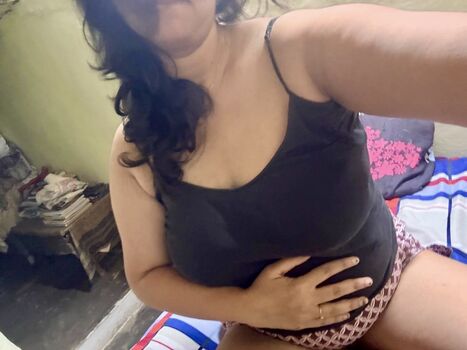 Full leaked Indian naughty stuff private onlyfans photo