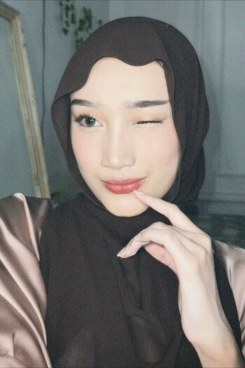 Full leaked Indonesian girls private onlyfans photo