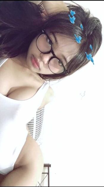 Full leaked Indonesian girls  page private onlyfans photo