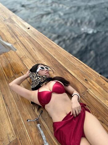 Full leaked Indonesian girls private onlyfans photo