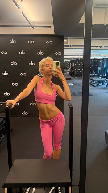 Full leaked Iris law private onlyfans photo