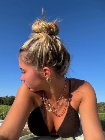 Full leaked Iris vallaranii private onlyfans photo