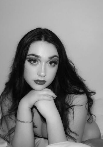 Full leaked Isa curry private onlyfans photo