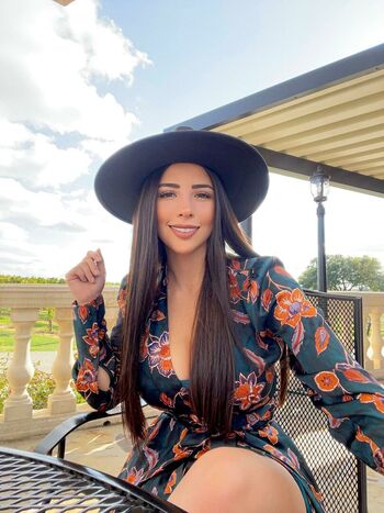 Full leaked Isa monique hurtado page private onlyfans photo