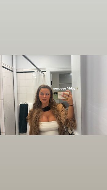 Full leaked Isabella lauren private onlyfans photo