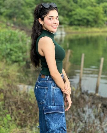 Full leaked Isha singh private onlyfans photo