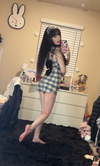 Full leaked Isizzly sizzlymizzly private onlyfans photo