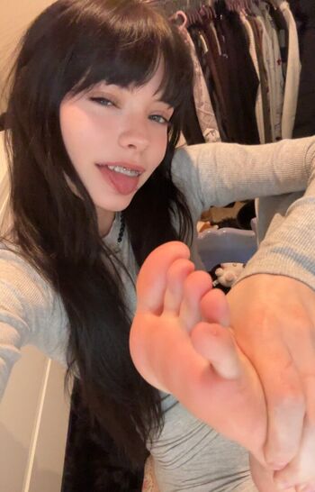 Full leaked Isizzly sizzlymizzly private onlyfans photo