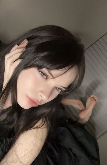 Full leaked Isizzly page private onlyfans photo