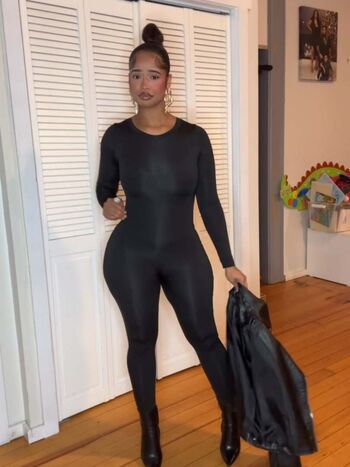 Full leaked Isthatalizaa private onlyfans photo