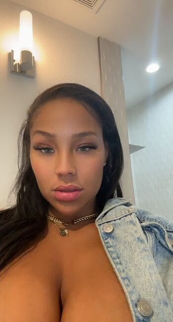 Full leaked Itsangebaby private onlyfans photo