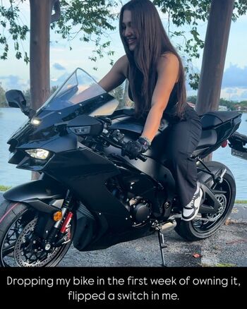 Full leaked Itscarolinamarie private onlyfans photo