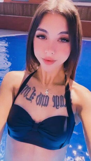 Full leaked Itshalyeen private onlyfans photo