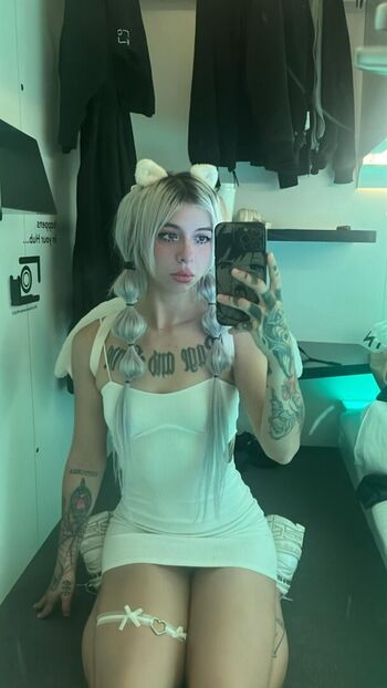 Full leaked Itshalyeen private onlyfans photo