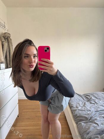 Full leaked Itslouanne private onlyfans photo