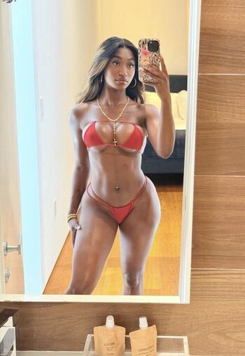 Full leaked Itstavvi private onlyfans photo