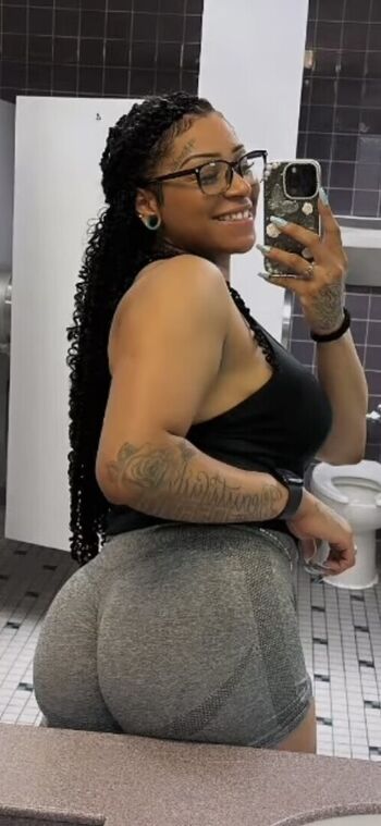 Full leaked Itstaytaybaybee private onlyfans photo