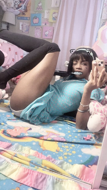 Full leaked Ittlevil private onlyfans photo