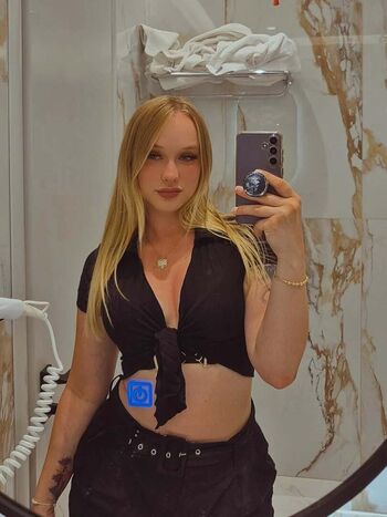 Full leaked Itz xminty private onlyfans photo