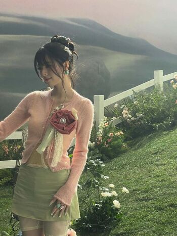 Full leaked Itzy all in us page private onlyfans photo