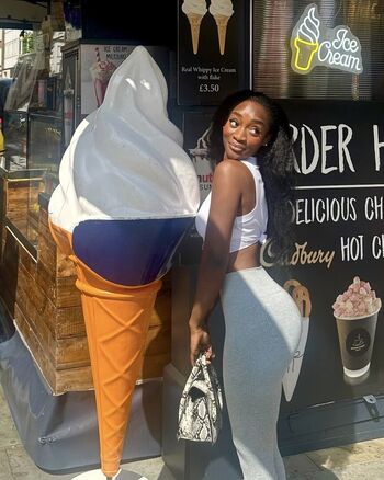 Full leaked Ivanaarae private onlyfans photo