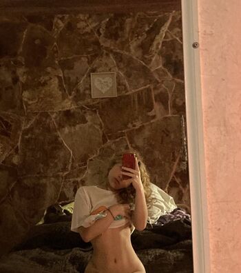 Full leaked Ivydearechavala private onlyfans photo