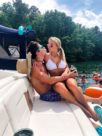 Full leaked Iza leslie page private onlyfans photo