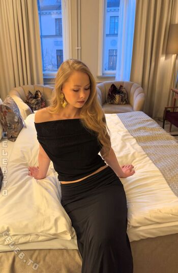 Full leaked Izaandelle private onlyfans photo