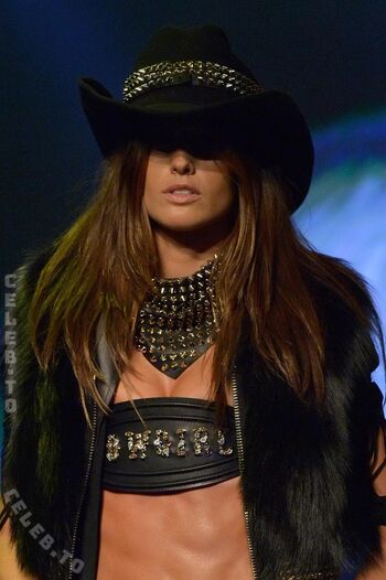 Full leaked Izabel goulart page private onlyfans photo