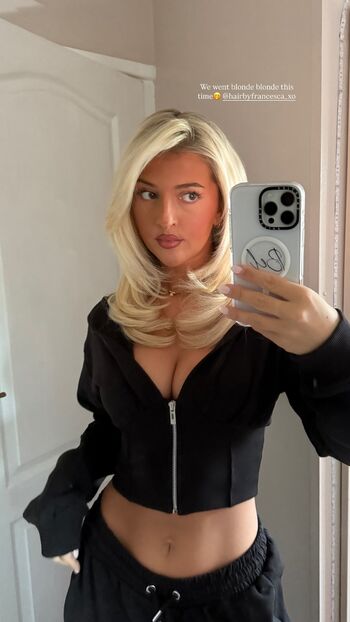 Full leaked Izzytaffs page private onlyfans photo