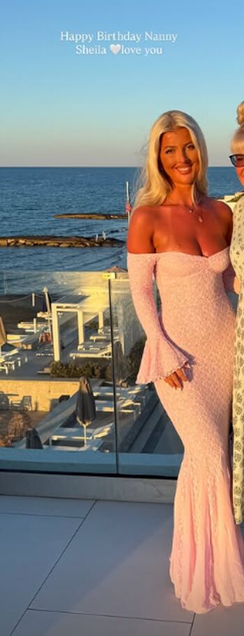 Full leaked Izzytaffs private onlyfans photo
