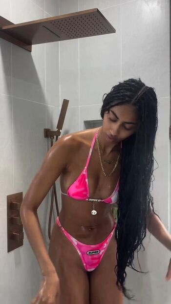 Jasmine Chola | Jasmine Blandford